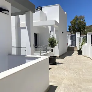 https://terrazas-de-ladera-v5-casasol.hotelsinnerja.org