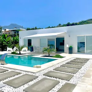https://tajuya-sunset.in-canary-islands.com